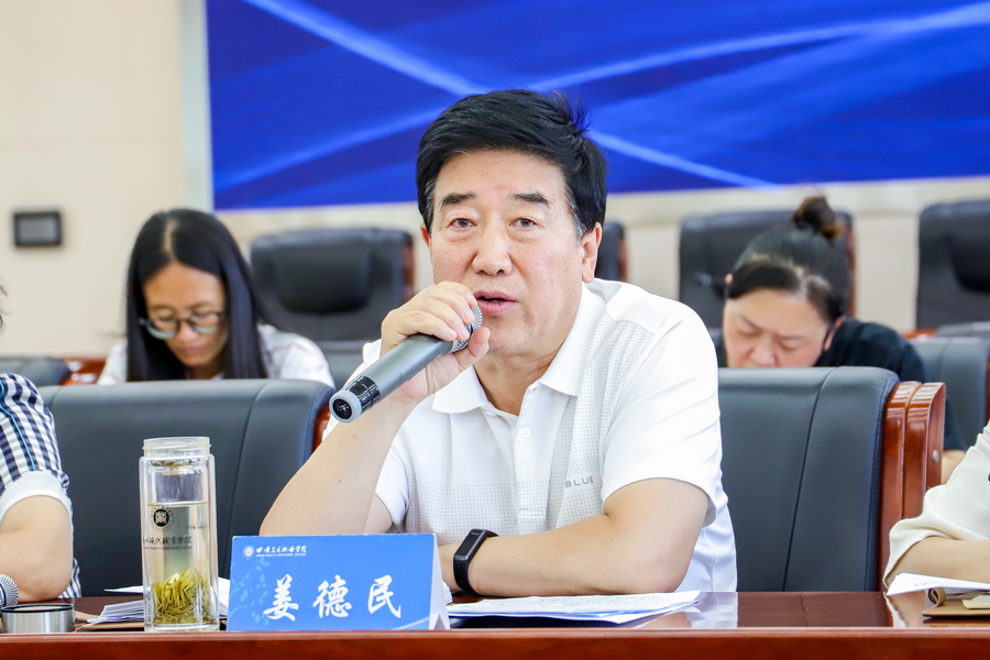 2022年6月14日   welcome欢迎光临威尼斯集团2022年党政一把手推进就业工作座谈会 (2)_调整大小.jpg
